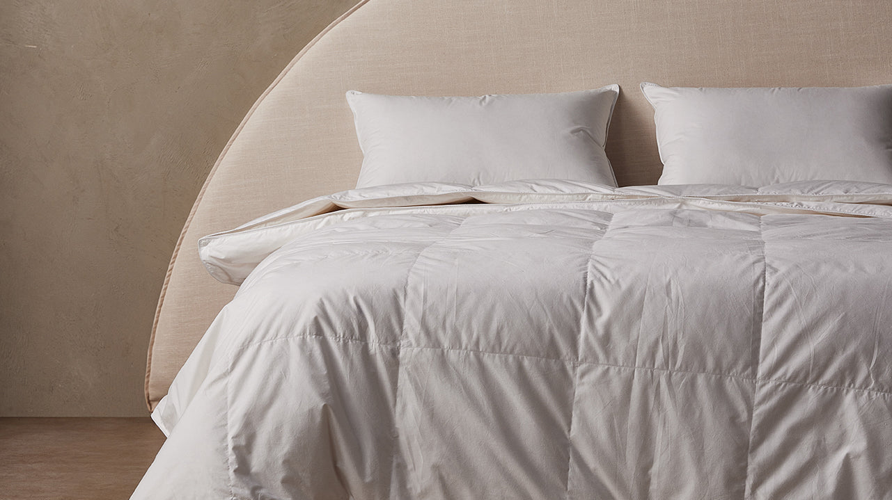 Down vs. Synthetic Quilts: Which Is Better?