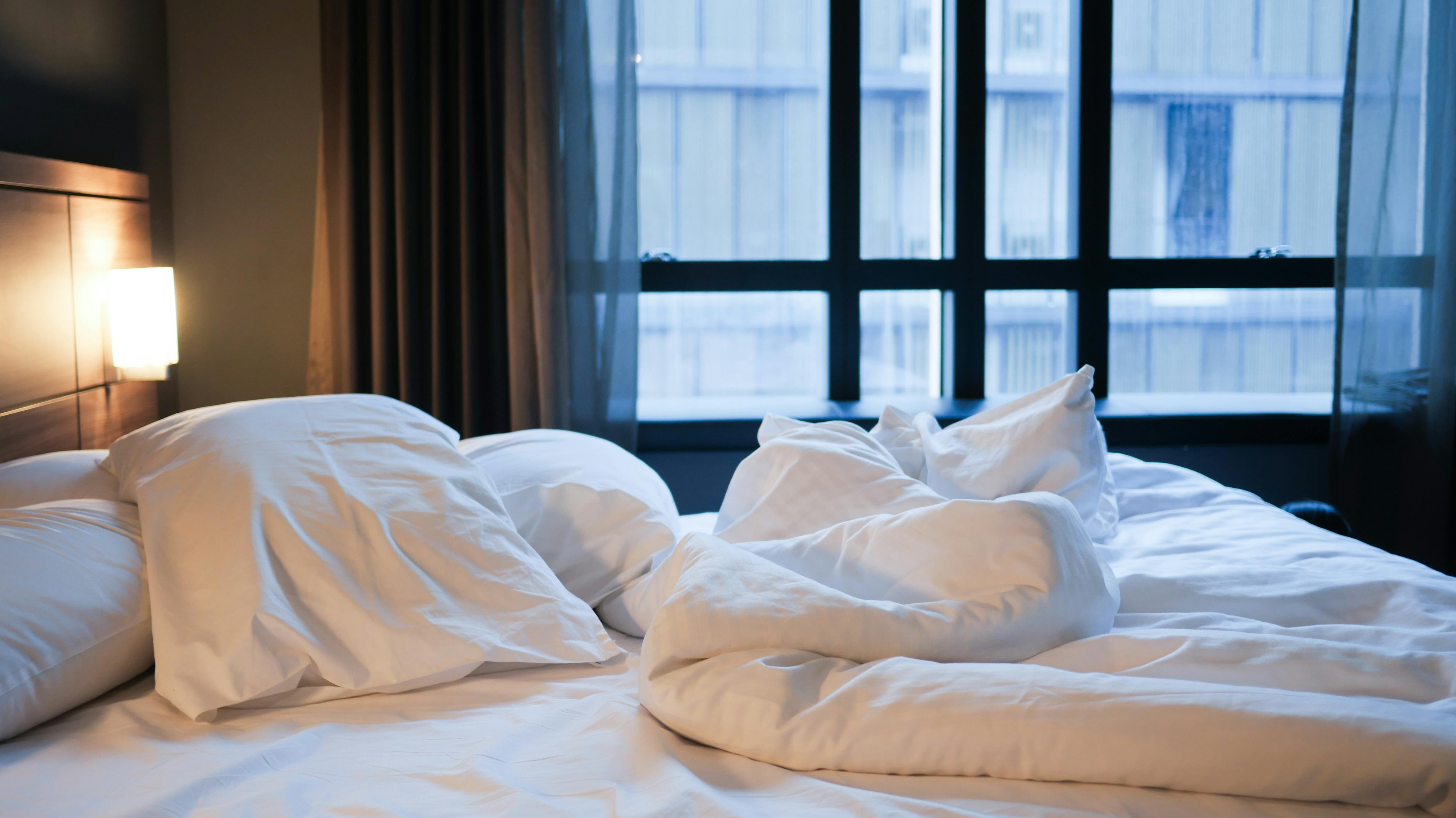 How Do Hotels Make Their Beds So Comfortable?